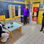 Entregaron muebles escolares hechos por internos penitenciarios en los festejos del Día del Niño