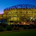 El Hospital ‘Carrillo’ se iluminó de rojo y amarillo por el Día Mundial de lucha contra la Polio