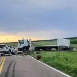 _*Dos mujeres fallecieron tras el choque entre una camioneta y un camión en la ruta nacional 188*_