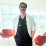 El médico que aprendió a sanar desde ambos lados de la camilla