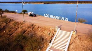LOS-MANANTIALES-1-900x506