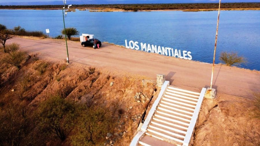 LOS-MANANTIALES-1-900x506