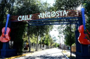 VILLA-MERCEDES-Y-LA-CALLE-ANGOSTA-11-900x595