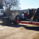 Distribuyen agua y alimentos para animales en la zona afectada por los incendios