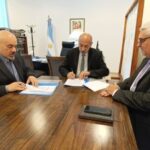 Se firmaron los convenios para el próximo remate vehicular