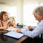 El Gobernador firmó el decreto de licitación para sumar 26 ambulancias de mediana y alta complejidad