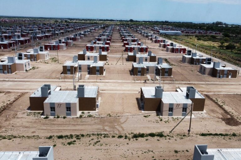 Realizan los últimos ajustes en las 800 nuevas viviendas de la ciudad de San Luis