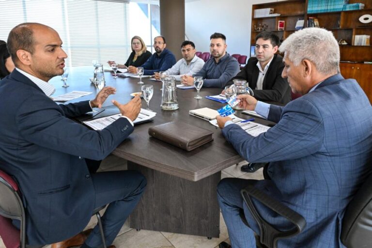 Alumnos, docentes y no docentes empezarán las clases con el Boleto Educativo Interurbano habilitado