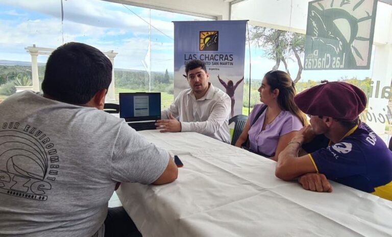 Continúan capacitando al equipo que realizará el relevamiento de los sorteados para la vivienda