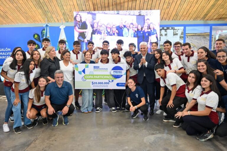El Gobierno presentó los Intercolegiales Deportivos 2026 y premió a las escuelas destacadas de 2025