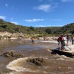 Asisten a familias afectadas por las inundaciones en el departamento San Martín