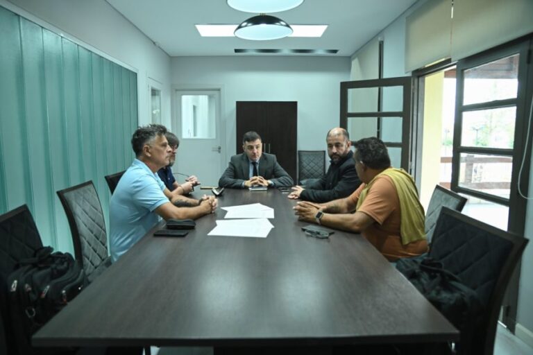 Firmaron un convenio para que los egresados de la UPrO obtengan su matrícula profesional