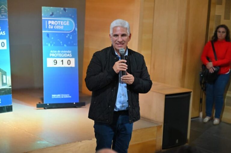 Más familias del Valle del Conlara accedieron a la escritura de sus viviendas