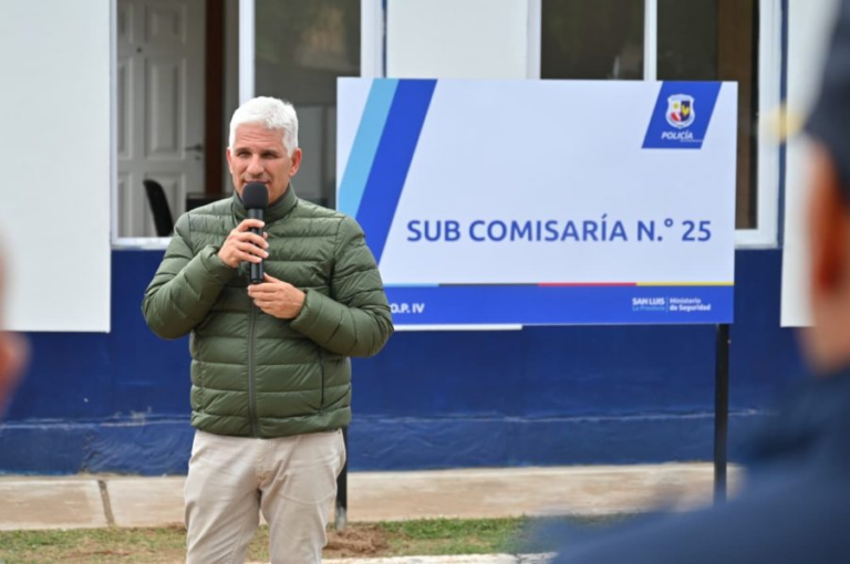 Poggi inauguró la ampliación y jerarquización de la nueva Subcomisaría Nº25 de Navia