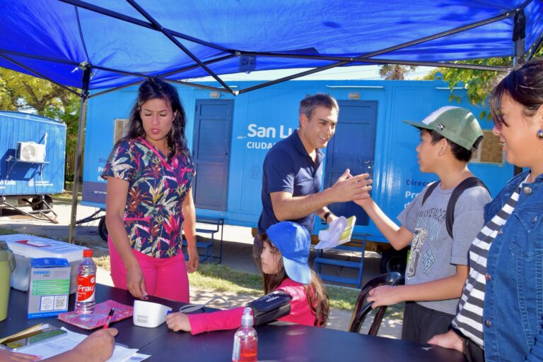Hissa encabezó un nuevo abordaje de La Muni Más Cerca en el barrio Amppya