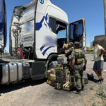En San Juan interceptaron un camión que trasladaba más de 300 kilos de hojas de coca