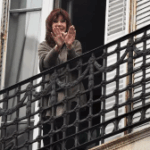 Cristina Kirchner cumplirá prisión domiciliaria con tobillera electrónica y restricciones de visitas